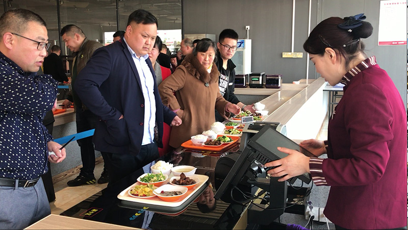 新藍(lán)智慧餐臺(tái)熱銷中，智慧餐飲優(yōu)選新藍(lán)