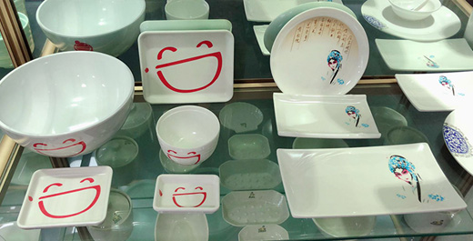 蘇州新藍(lán)科技密胺餐具及密胺餐具展廳展示，歡迎新老客戶前來選購(gòu)